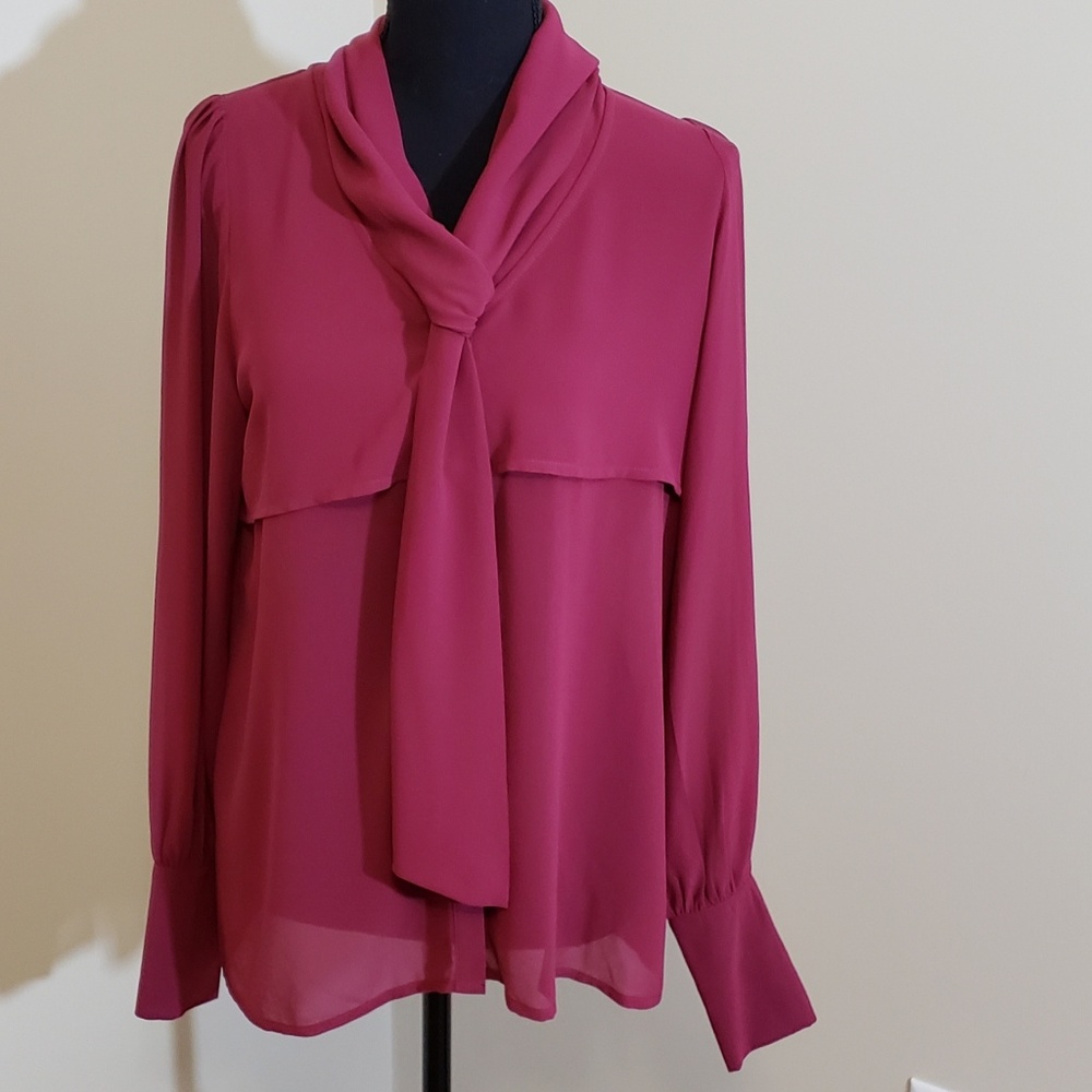 Esley Modcloth medium blouse button up and bow